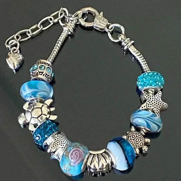 Pretty Blue & Silver Ocean Beach Rondel Bead Charm Bracelet New - Picture 3 of 6